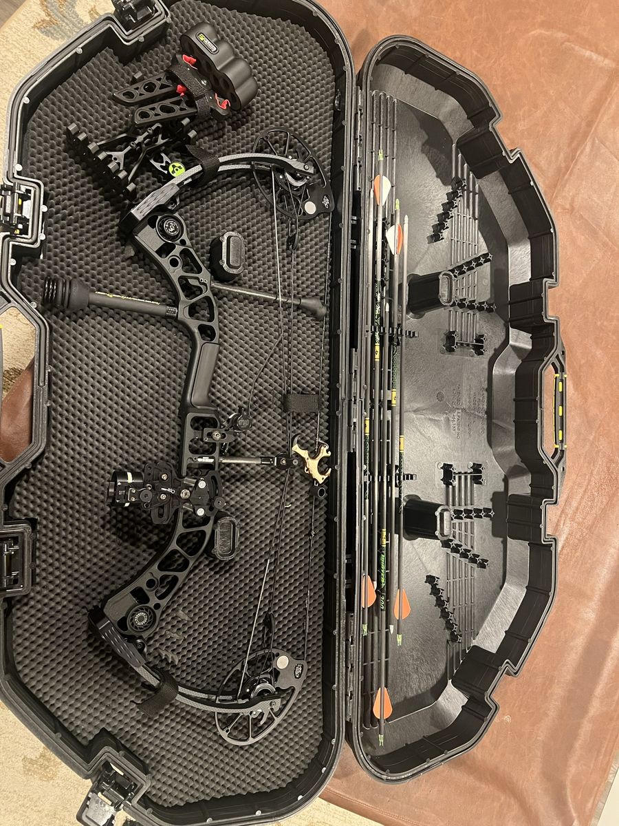 Mathew's Tactic Compound Bow Package & Case