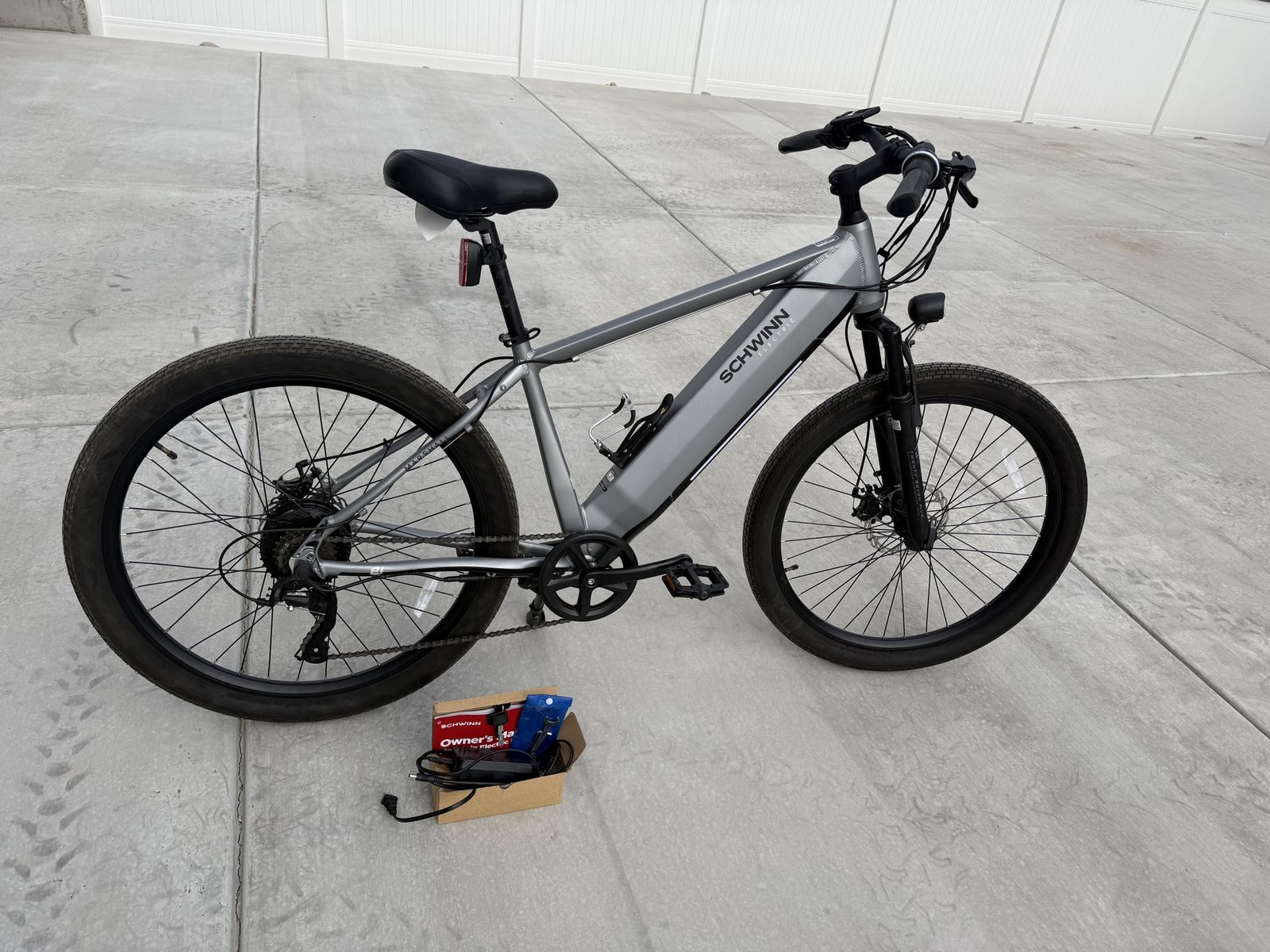Schwinn Marshall 26" Electric Hybrid Bike - Gray, Excellent Condition, Low Miles