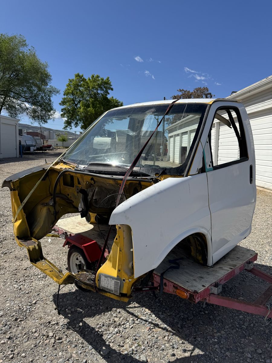 2004 GMC Savana Chevrolet Express Cab 03-26 Box Tr