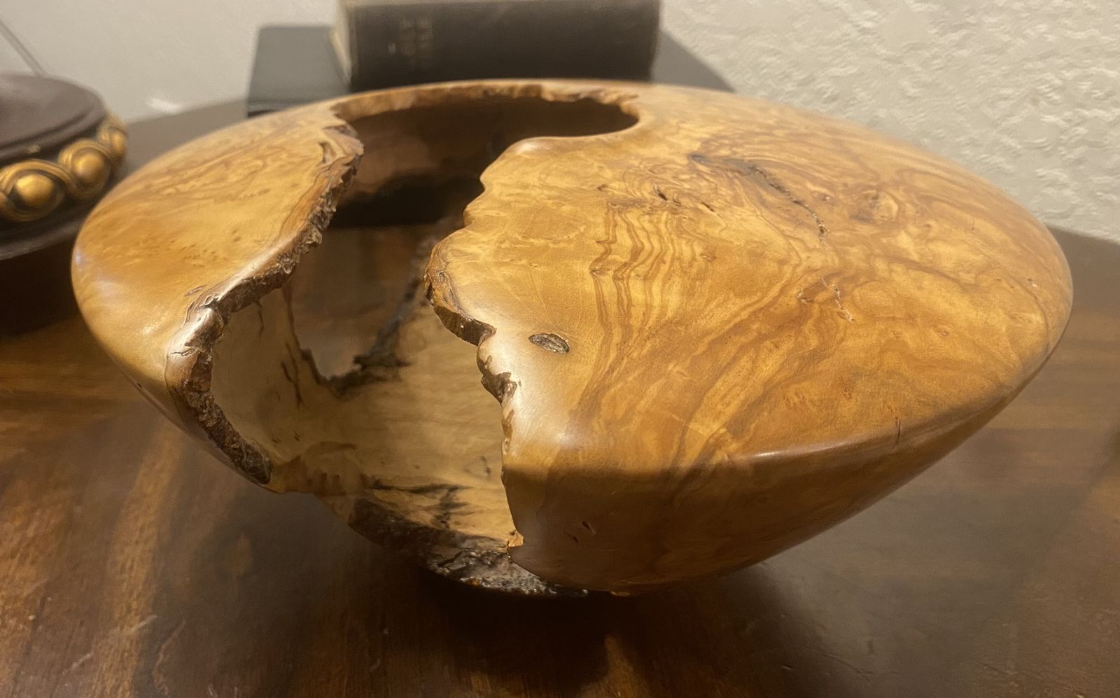 1995 - Luis Loyola Signed Studio Art Bowl Olive