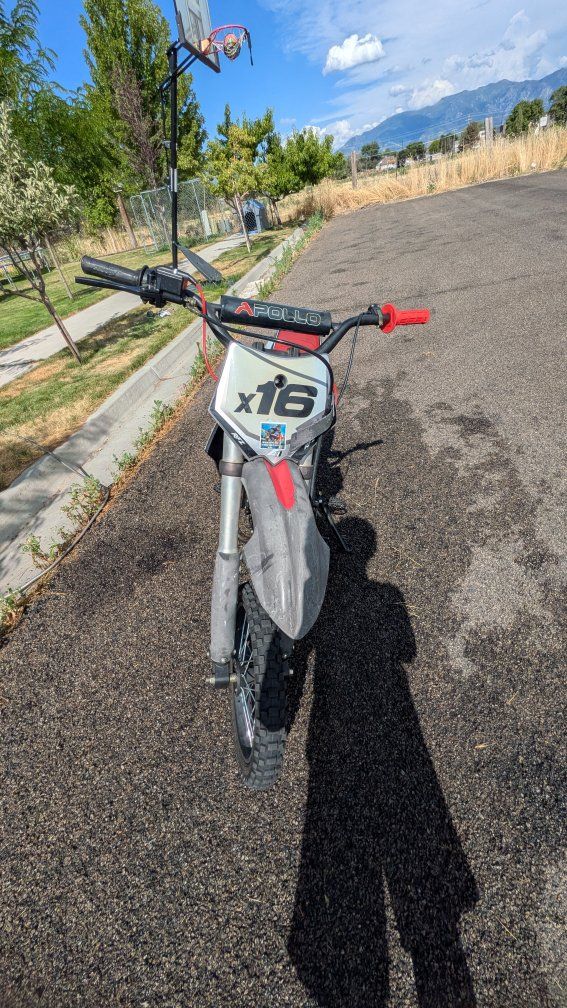 2019 Apollo 125cc dirt bike - runs and rips!