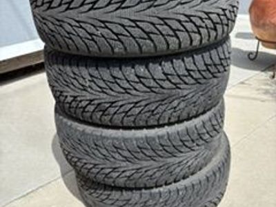 Nokian Hakkapeliitta R2 - Winter Tires