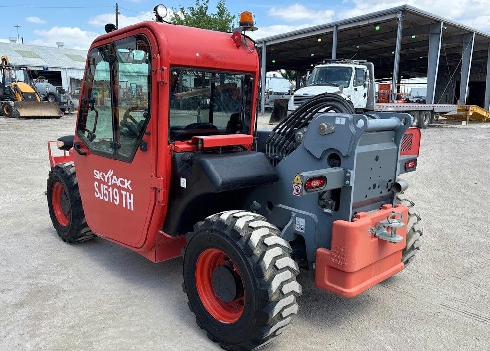 2022 Skyjack SJ519 Telehandler