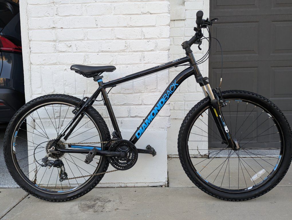 2 for 1- Pair of Diamondback Mountain Bikes 27.5 Inch Wheels Hardtail Black and Blue
