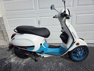 Vespa Primavera 50cc Scooter