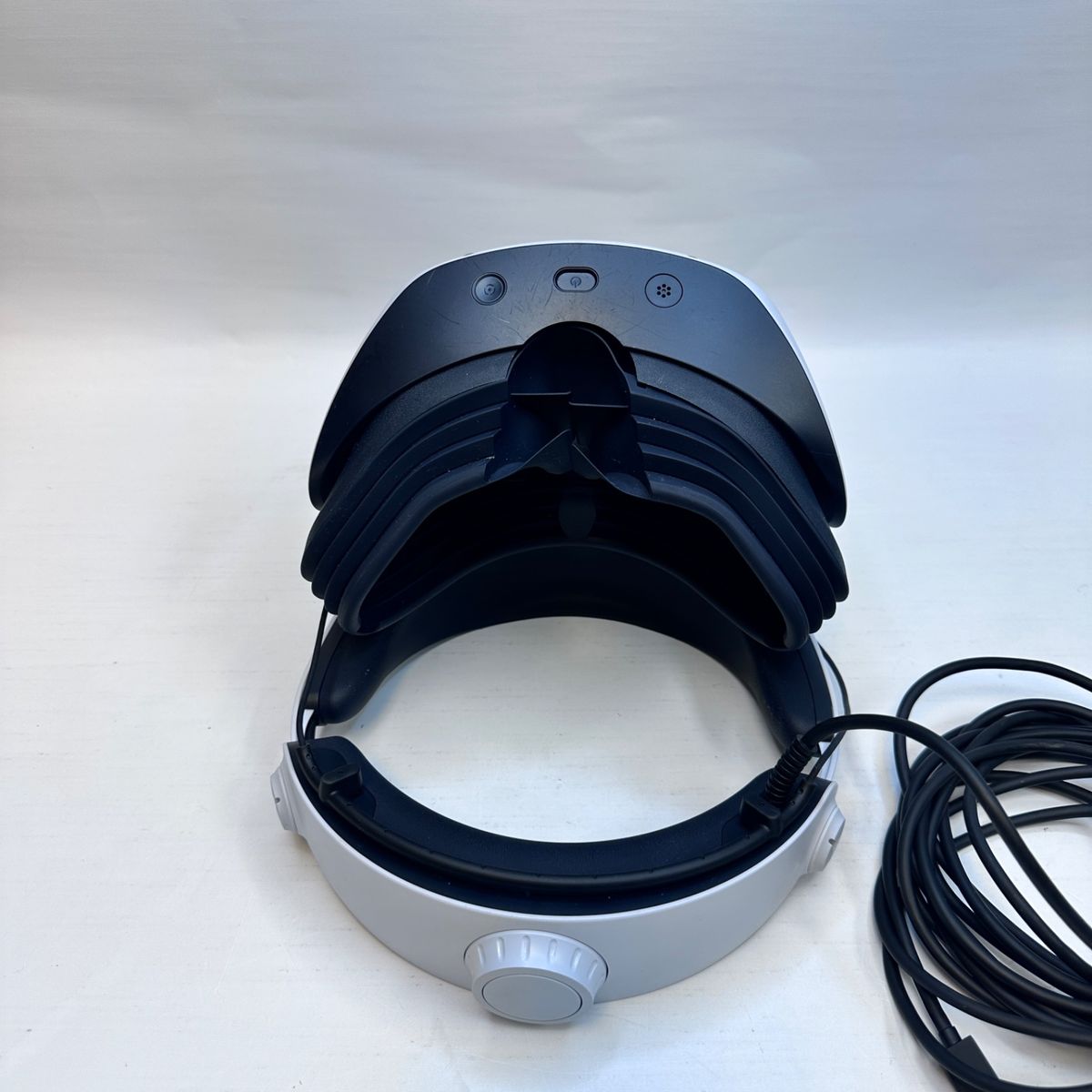 Main image 6