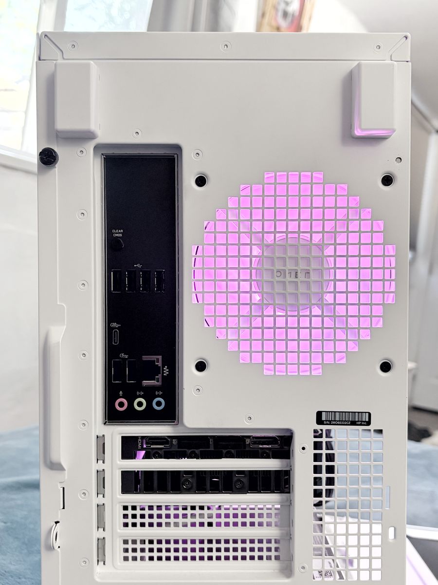 Main image 6