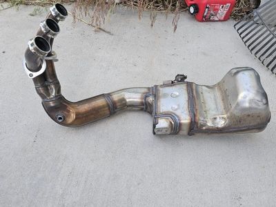 2023 MT-09 OEM exhaust with Cataylitic Converter