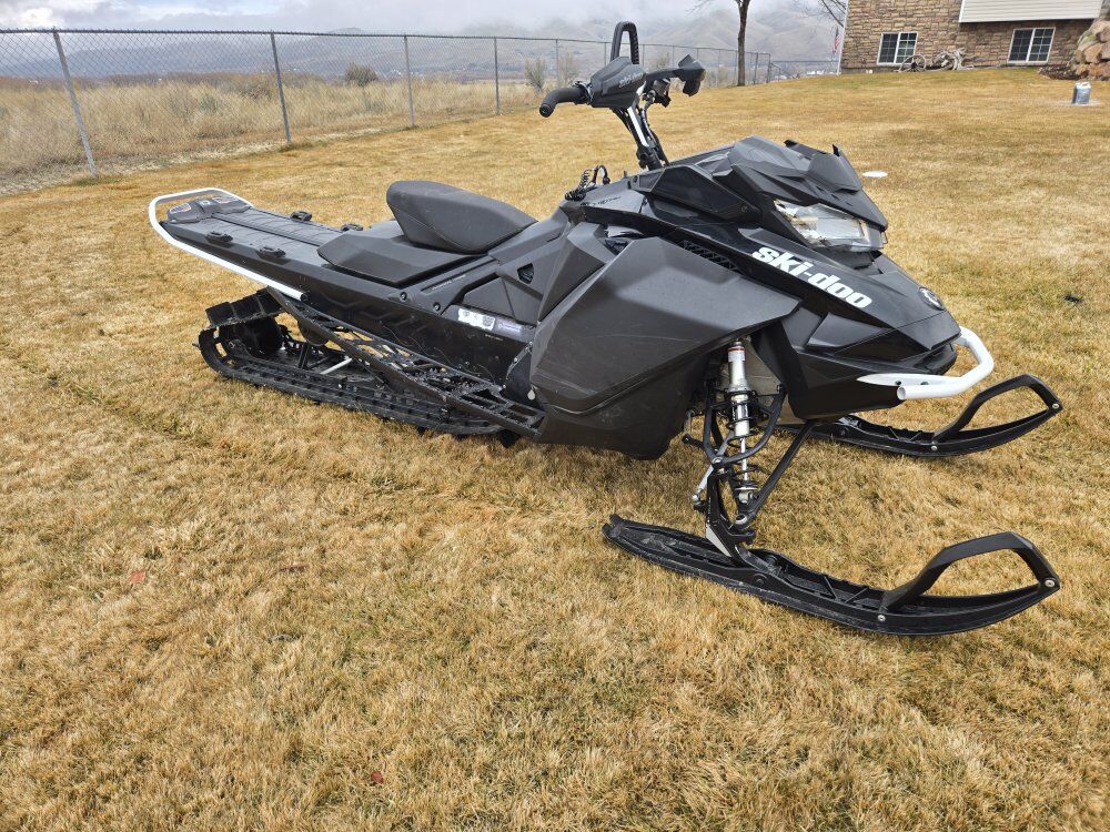 2020 Ski-Doo summit 850