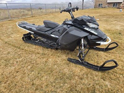 2020 Ski-Doo summit 850