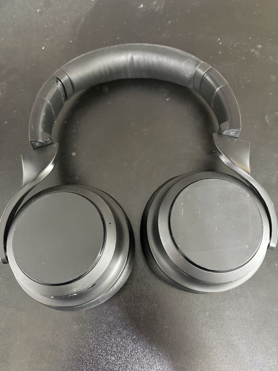 Wyze noise canceling headphones