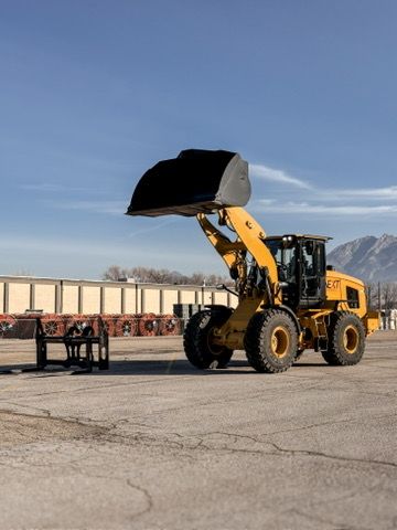 CAT 930 Wheel Loader Rental – 4+ Yard Bucket Material Loader - Forks available