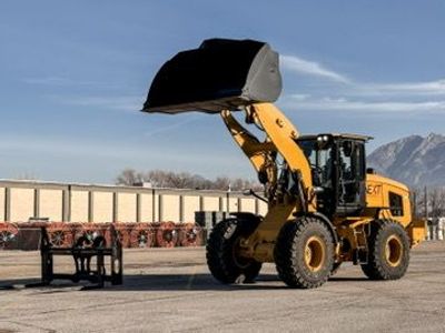 CAT 930 Wheel Loader Rental – 4+ Yard Bucket Material Loader - Forks available