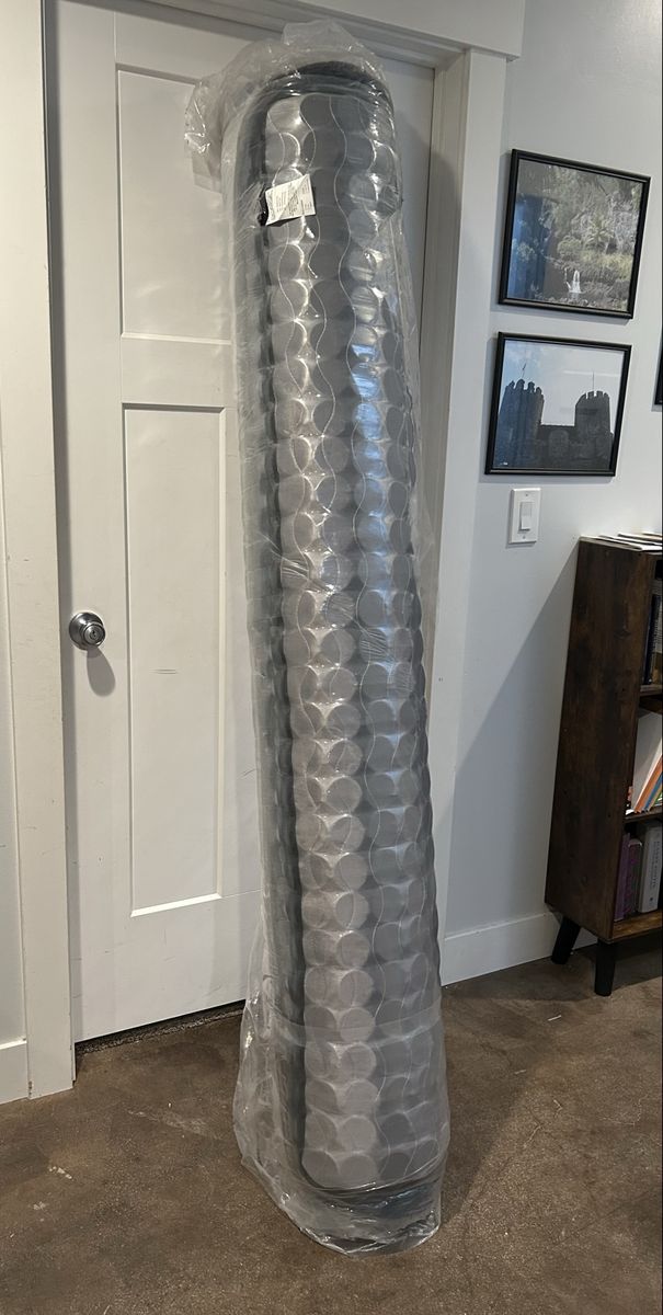 New Hybrid King Mattress Sealed Thickness Unknown