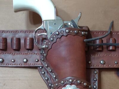 old West style "two right hand eig" ,45 cal