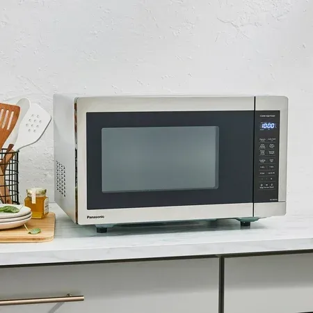Panasonic 1.3 cu ft Countertop Microwave Oven