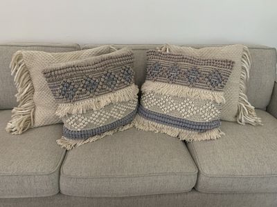 4 Throw Pillows