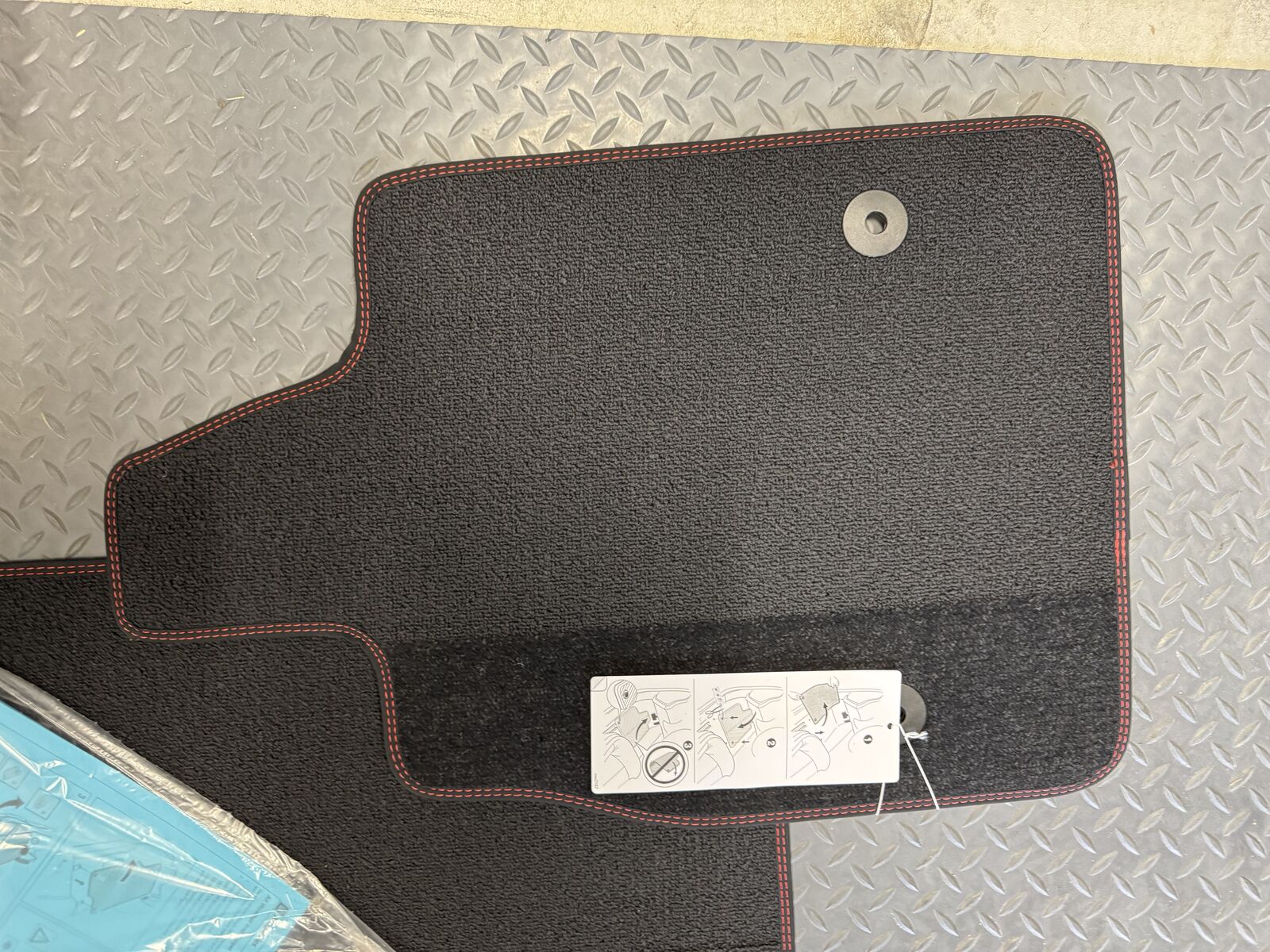 Corvette floor Matt’s  NEW C8