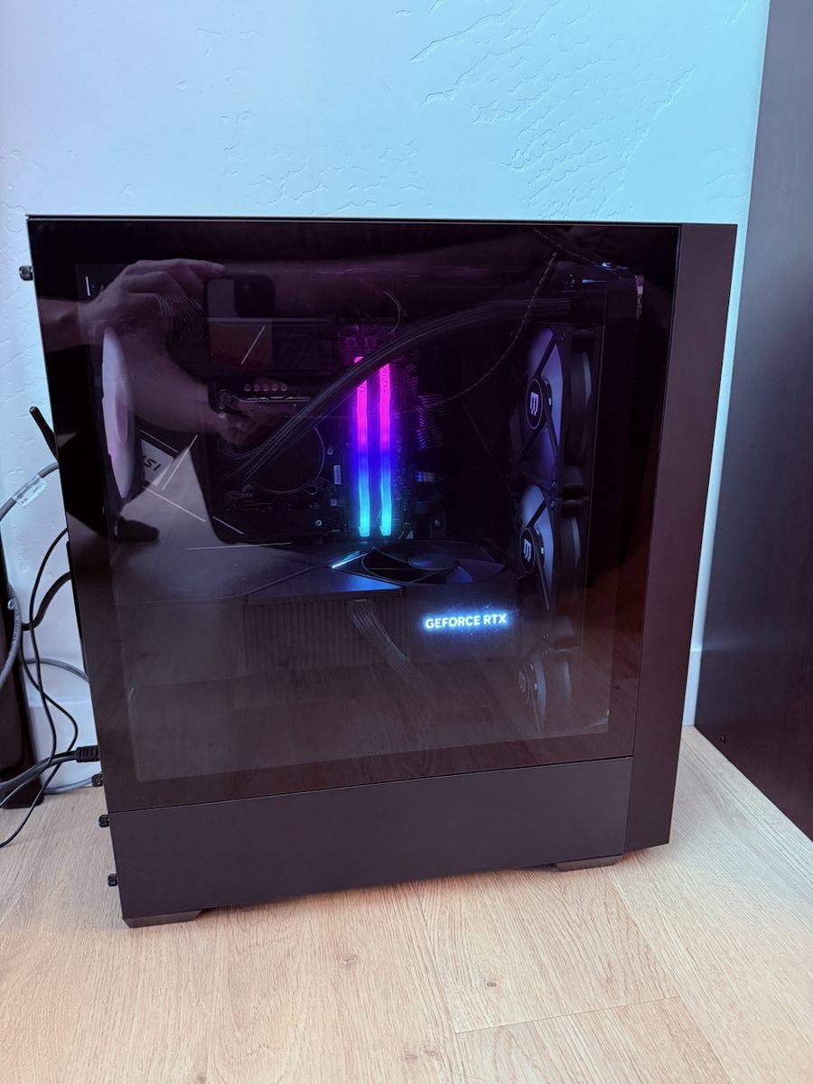 Main image 3
