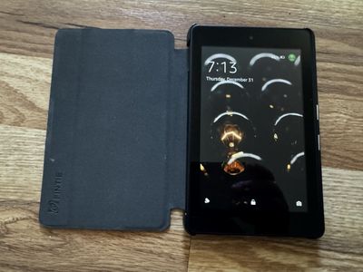 Amazon Kindle Fire HD 7" Tablet with Fintie Case - Working Condition