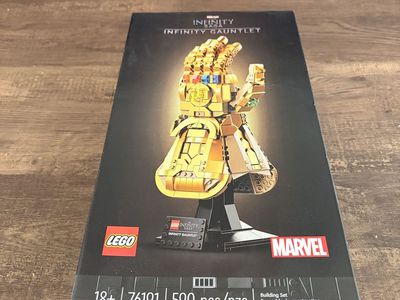 LEGO Marvel Infinity Gauntlet Set