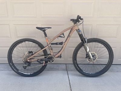 Guerrilla Gravity Megatrail 29er (S/M)