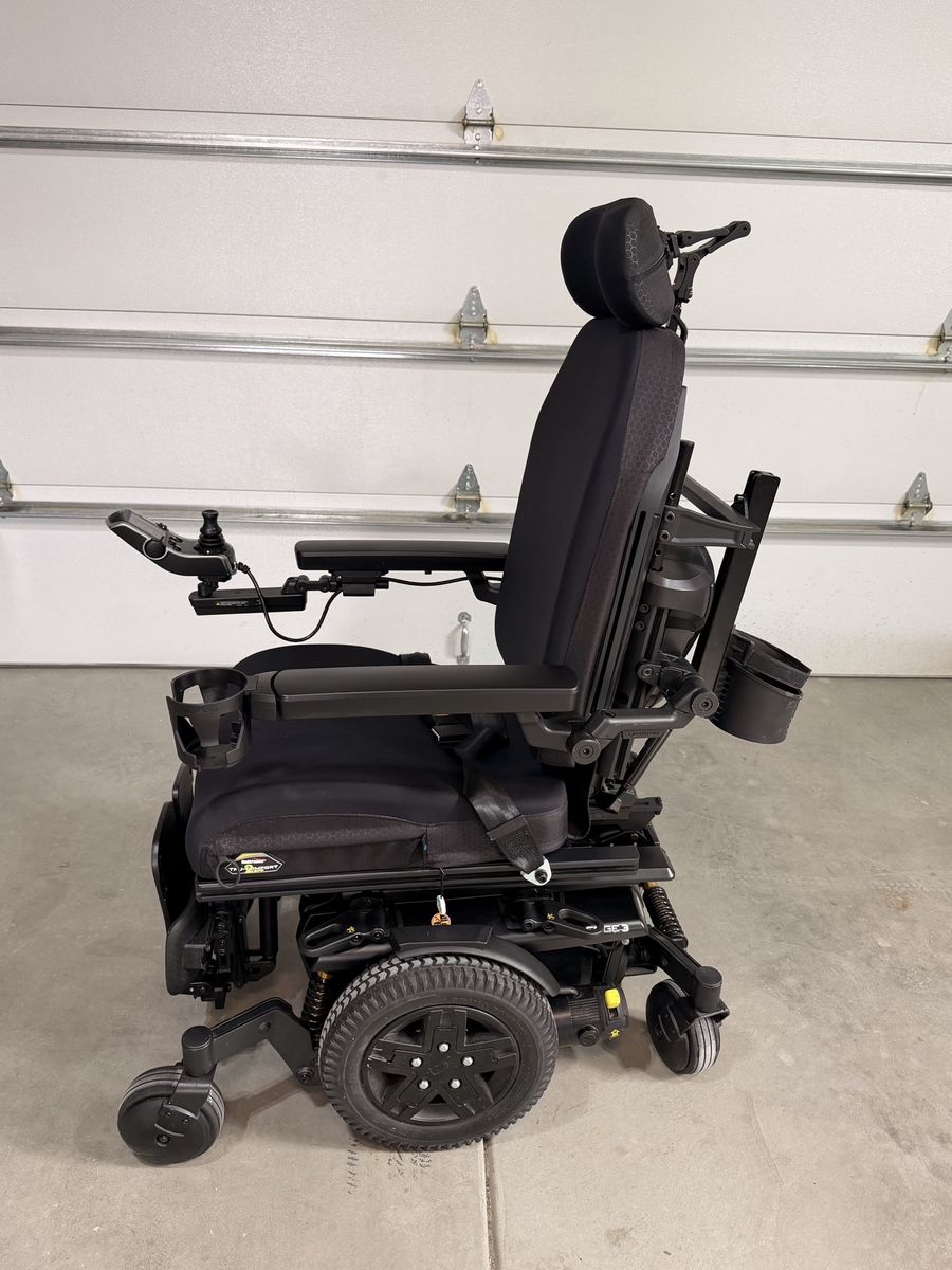 Quantum Q6 Edge 2.0 Power Wheelchair - Low Miles, Full Seating Functions (Layton)