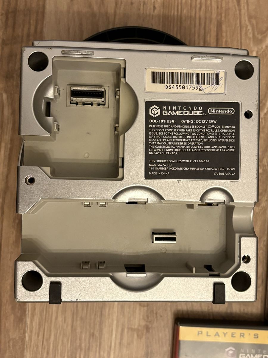 Main image 4