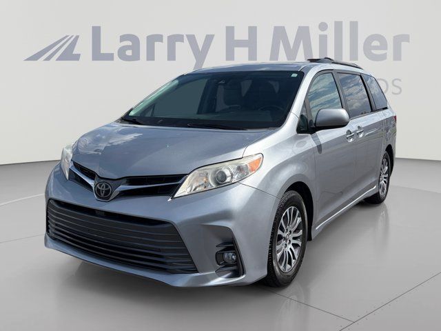 2018 Toyota Sienna XLE 8-Passenger