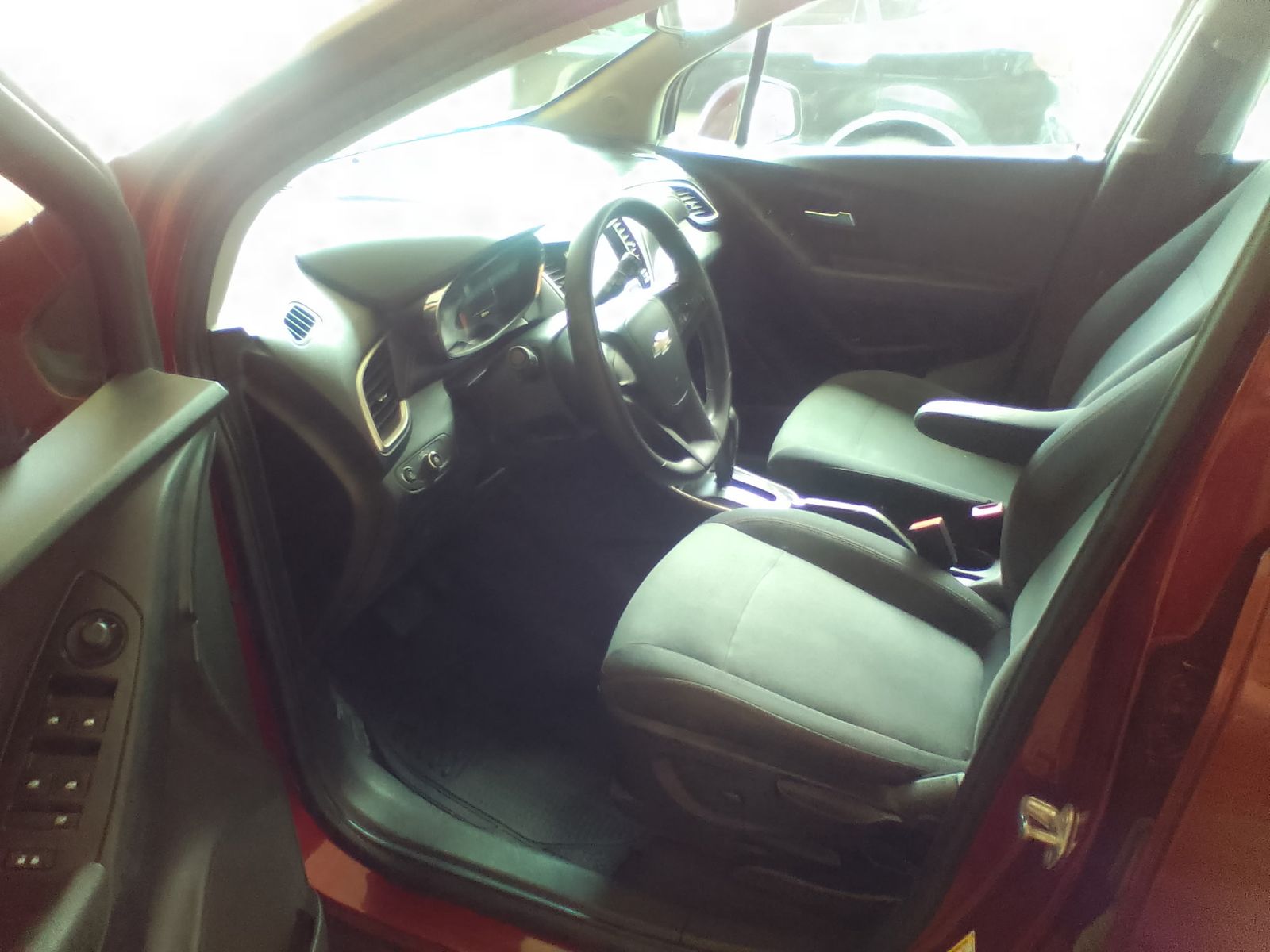 Main image 6