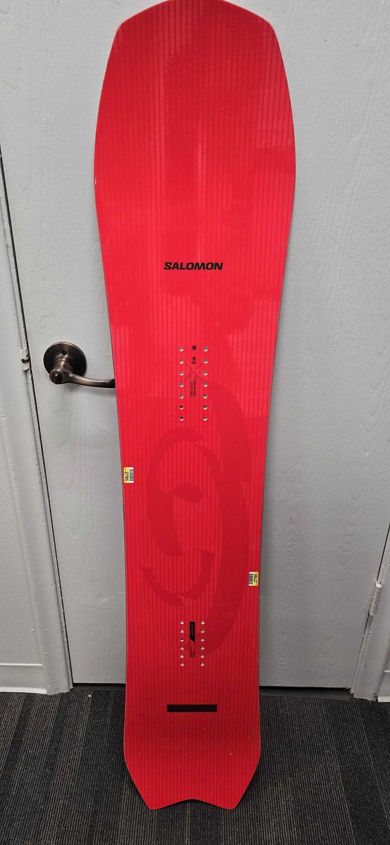 Salomon Dancehaul 147cm Snowboard - Lightly Used (2026)