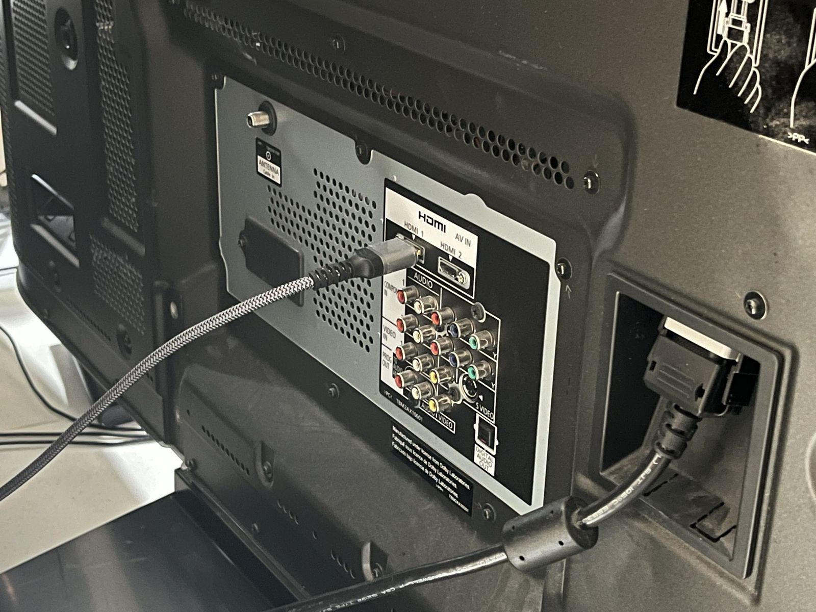 Main image 3
