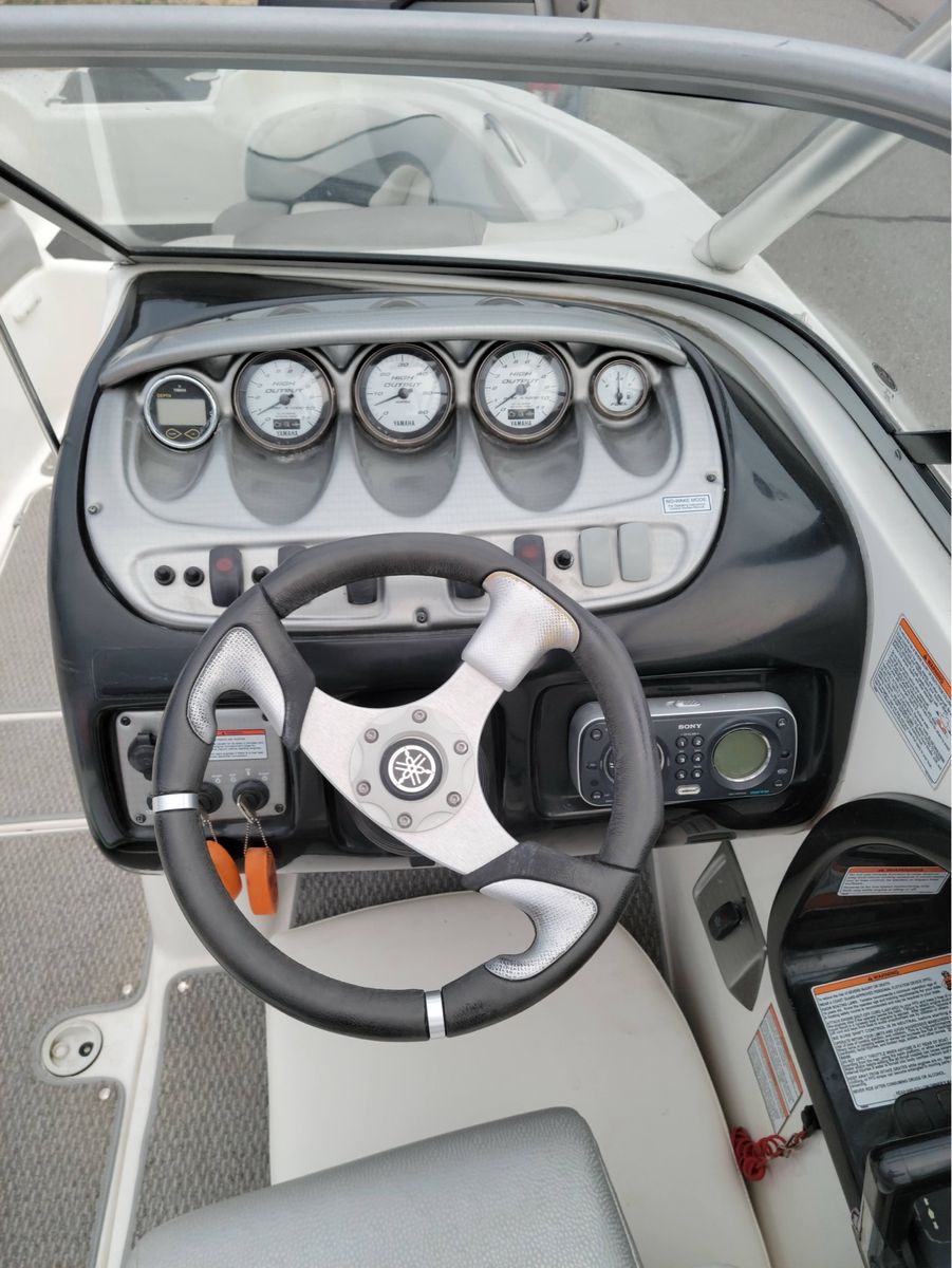 Main image 6