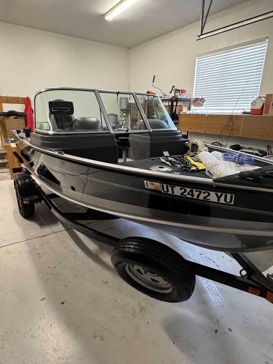 2014 Lund 1625 Fury XL Fishing Boat – Excellent Condition – Low Hours
