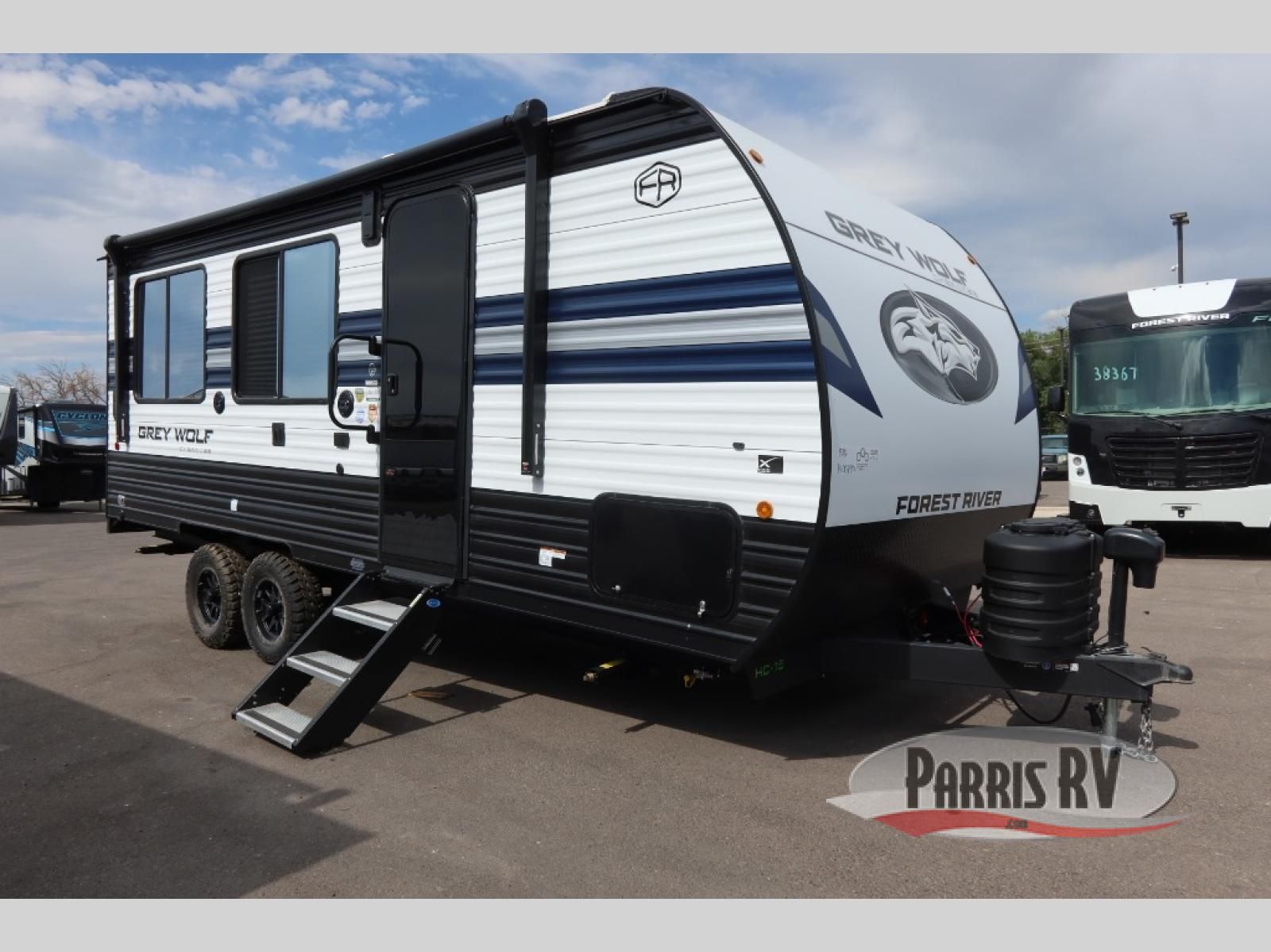 New 2027 Forest River RV Cherokee Grey Wolf 18RR