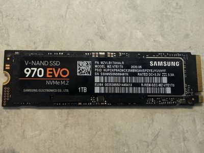 Samsung 970 EVO 1TB NVMe M.2 V-NAND SSD MZ-V7E1T0