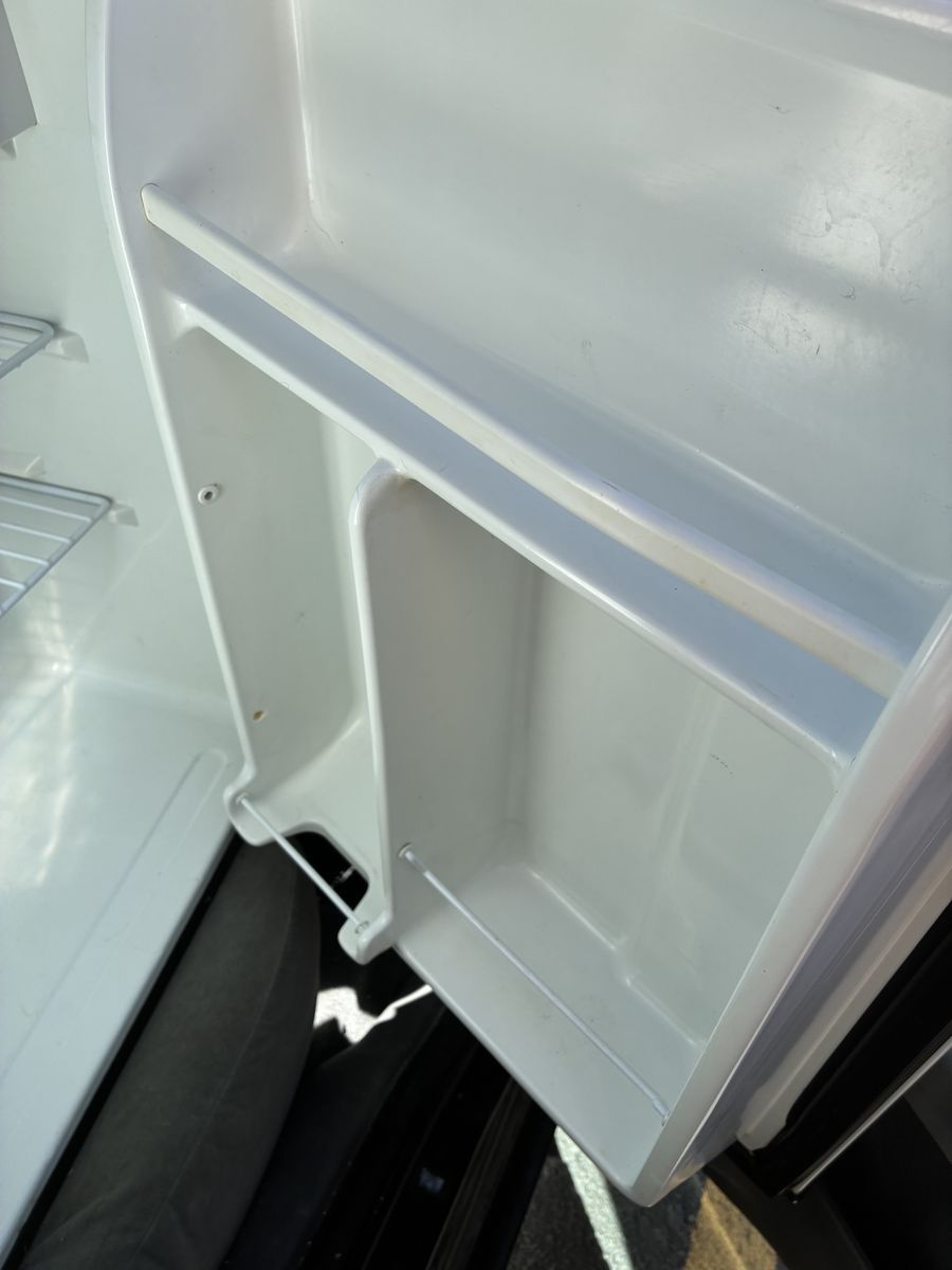 Main image 6