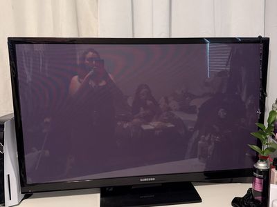 50” Samsung Flat Screen TV with Stand