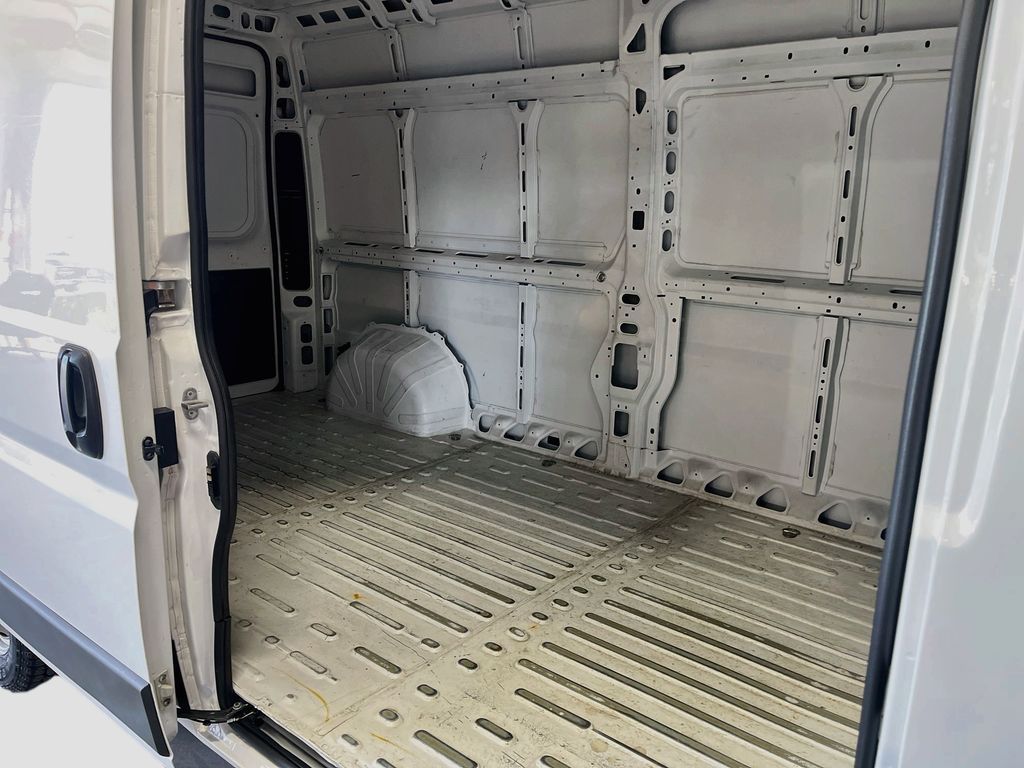 Main image 23