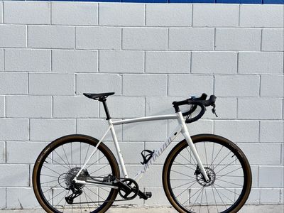 2025 Specialized Crux DSW 58cm Gravel Bike - Redshift Suspension Stem, GravelKing Slicks
