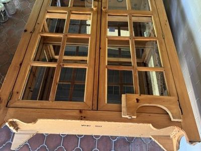 lighted display cabinet