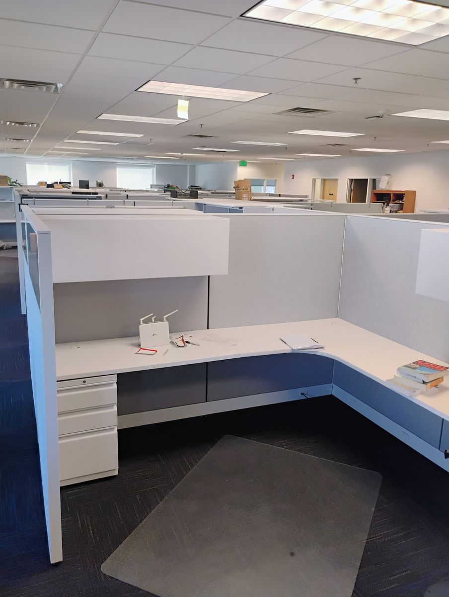 8x8 Haworth cubicles, near new condition