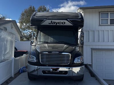 2022 Jayco Seneca 37M-Low Miles-