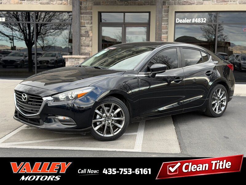 2018 MAZDA MAZDA3 Touring