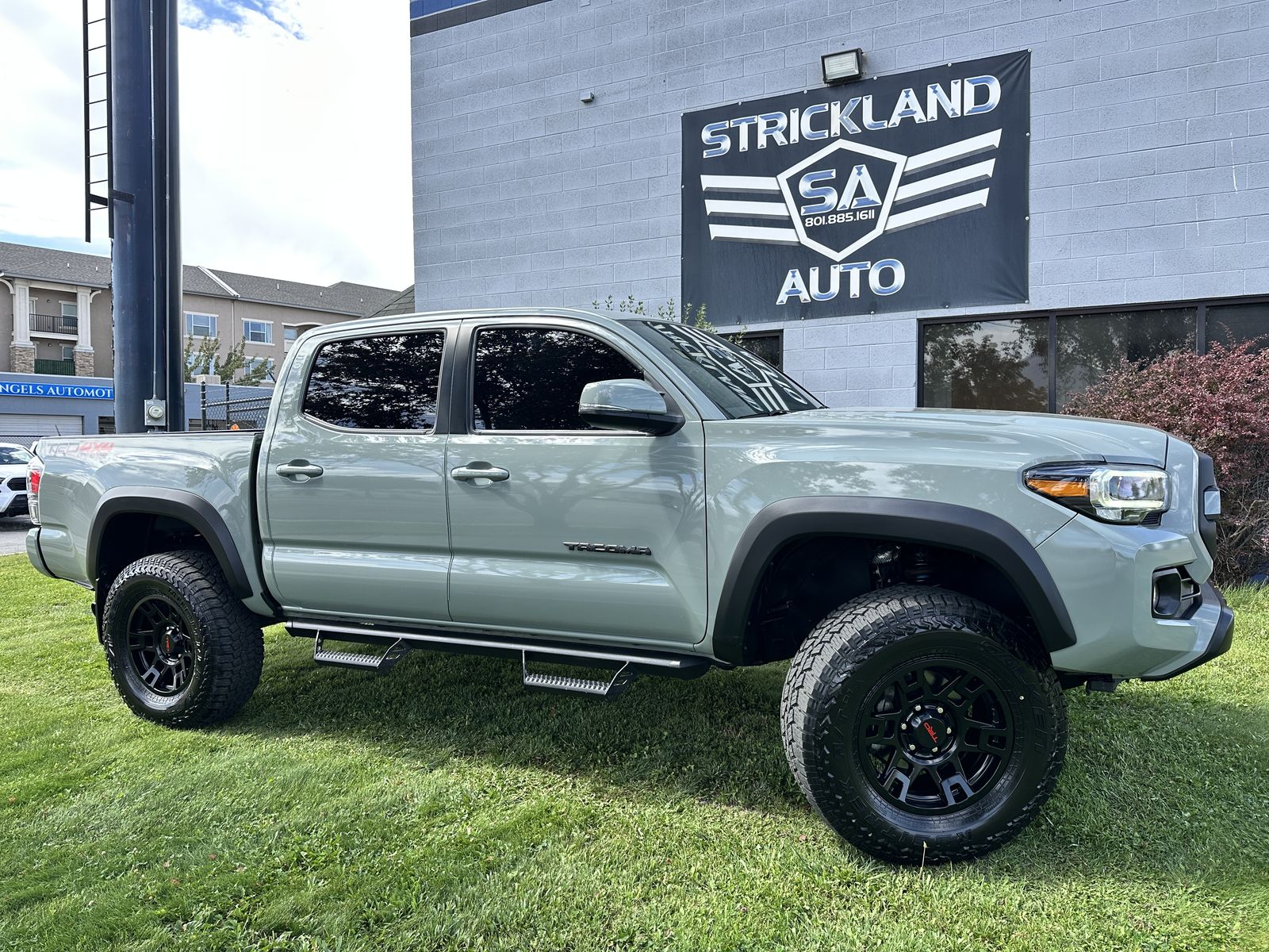 2022 Toyota Tacoma TRD Off-Road