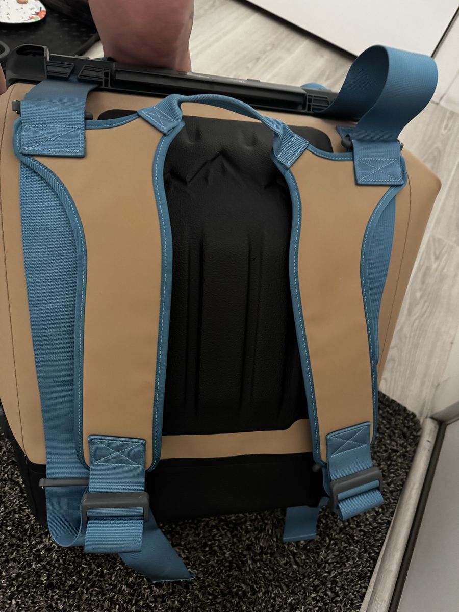 Main image 4