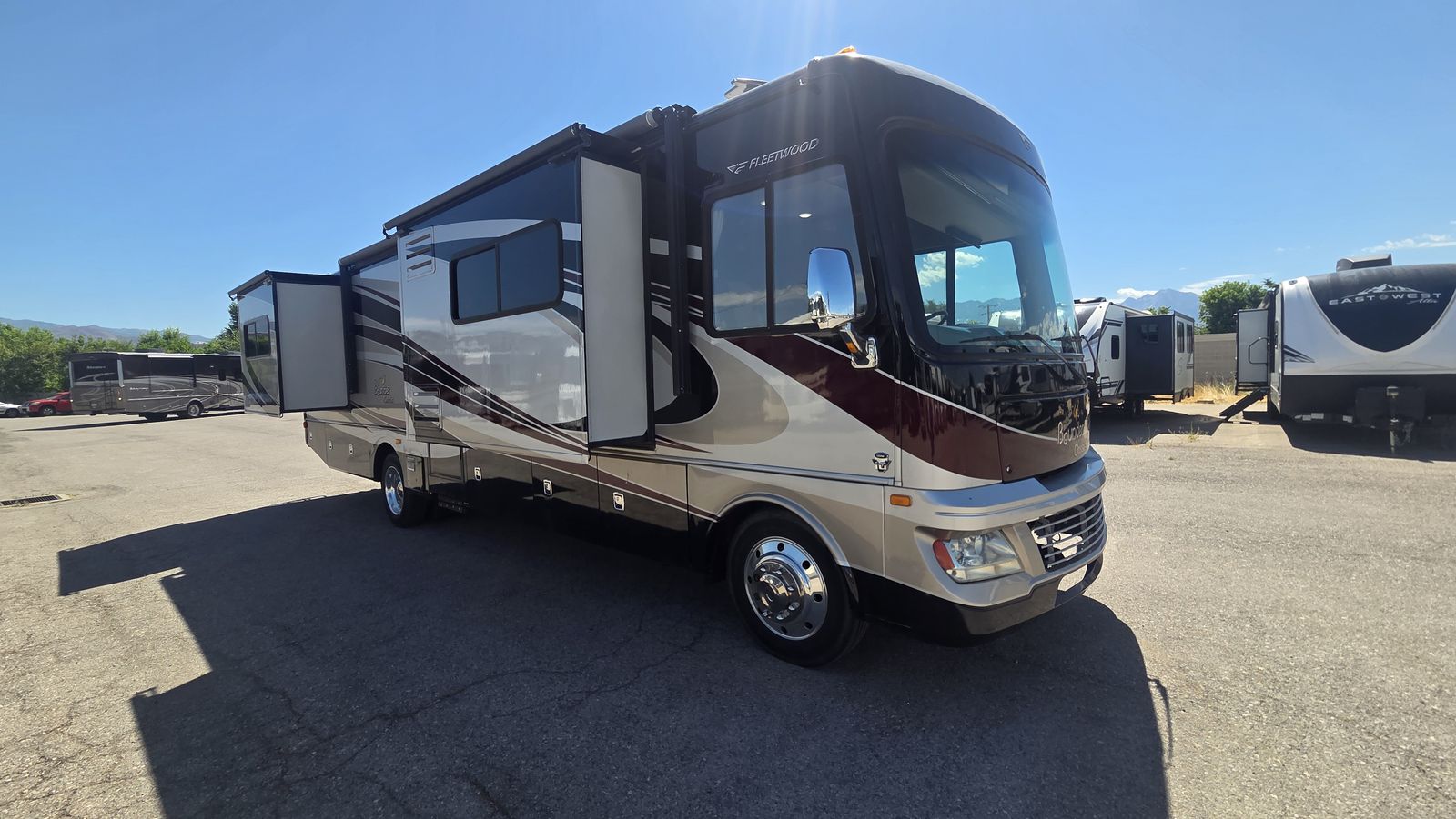 2014 Fleetwood Bounder Classic 34M