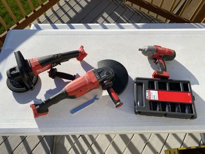 NEW Milwaukee M18 FUEL Tool Bundle – Polisher, Grinder, Impact Wrench & Socket Set