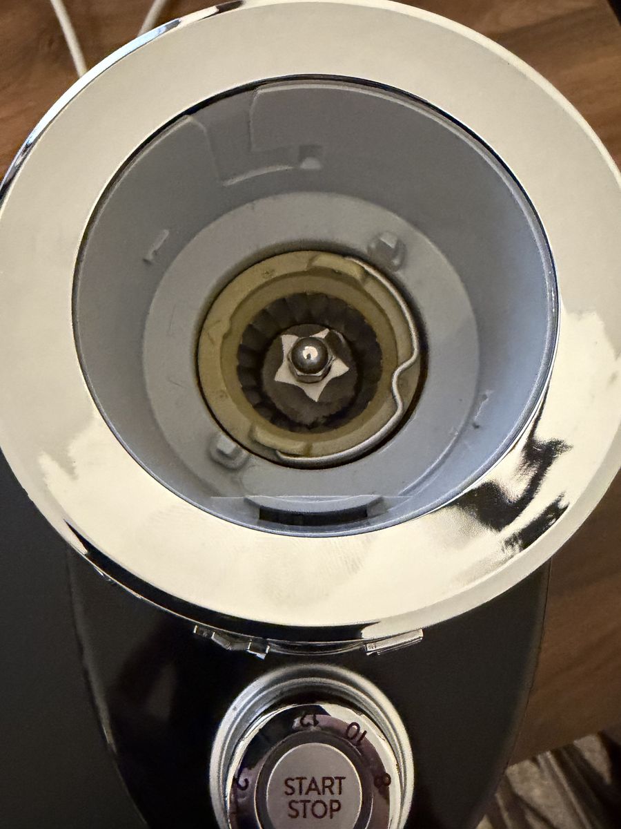 Main image 4