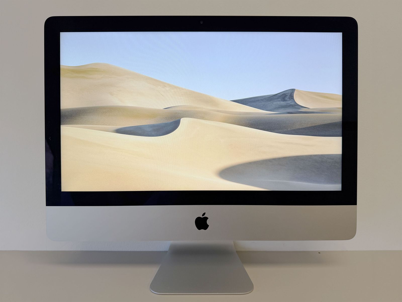 Apple iMac 21.5" – Clean – Keyboard + Mouse – Ready to Use